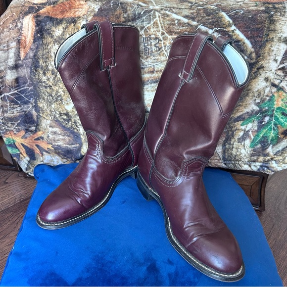 Rodeo Drive Shoes - Vintage Rodeo Drive Women’s Size 6.5 Burgundy Leather Cowboy Boots EUC